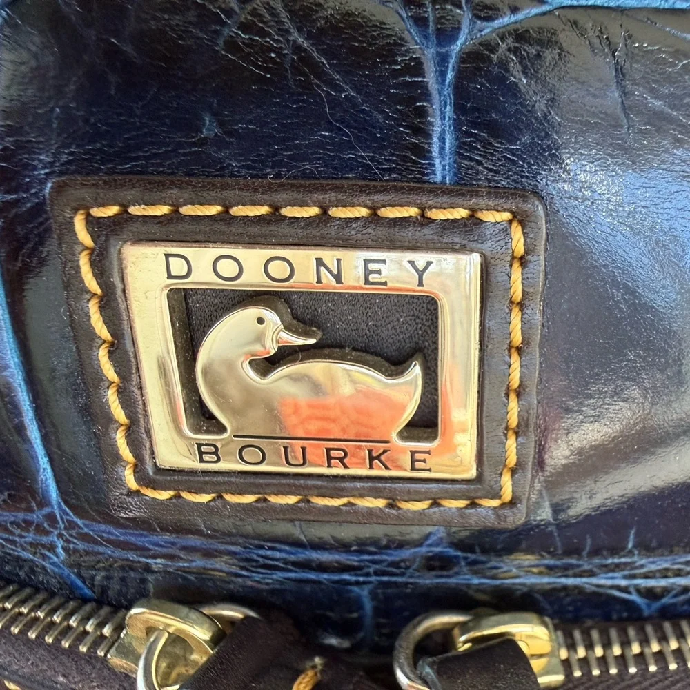 Dooney & Bourke Navy Croc Embossed Leather Shoulder Bag with Dust Bag EUC